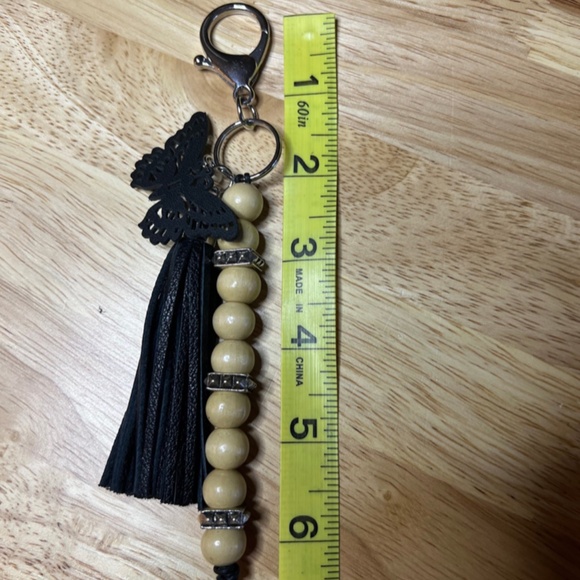 🦋Silver Keychain/Purse Clip with Leather Tassel, Leather Butterfly,Wood Bead - Picture 4 of 5